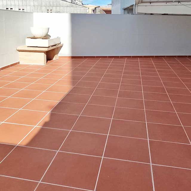  ¿Necesitas un experto en albañilería, microcemento y pintura?