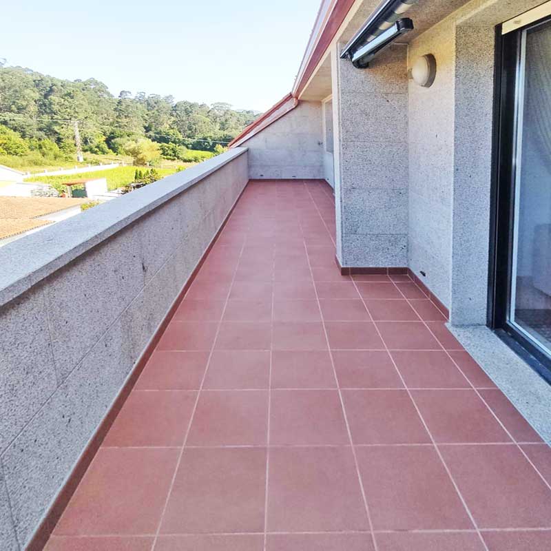 Obras y mantenimientos en Ribeira